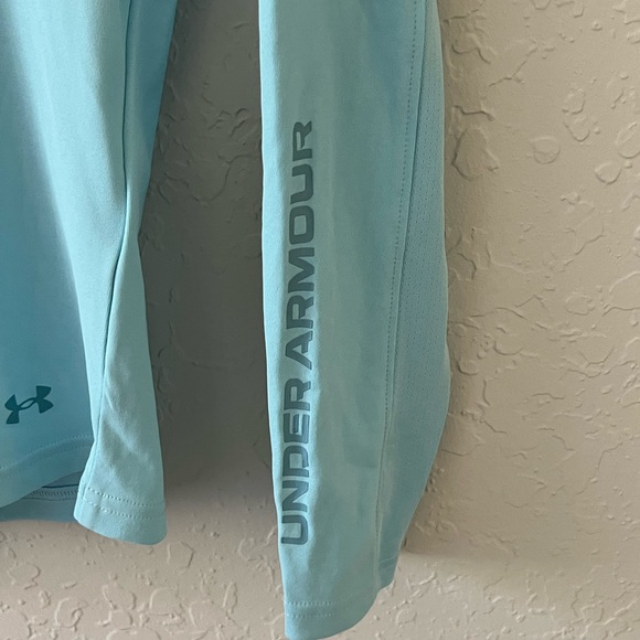 Women’s Under Armour Light Blue Long Sleeve Shirt size Medium - Picture 2 of 4